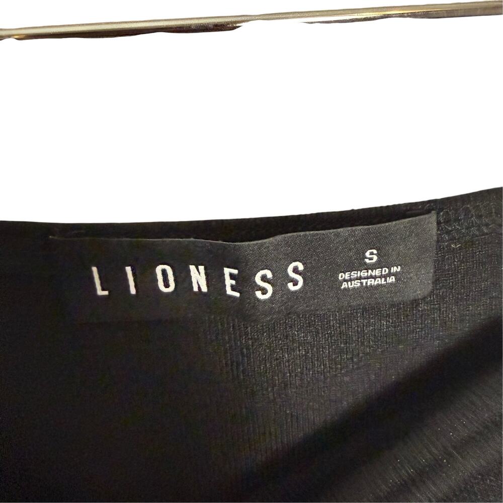 Lioness Field of Dreams Black 2 Piece Muscle Top
Foldover Maxi Skirt Set Small - Picture 9 of 14